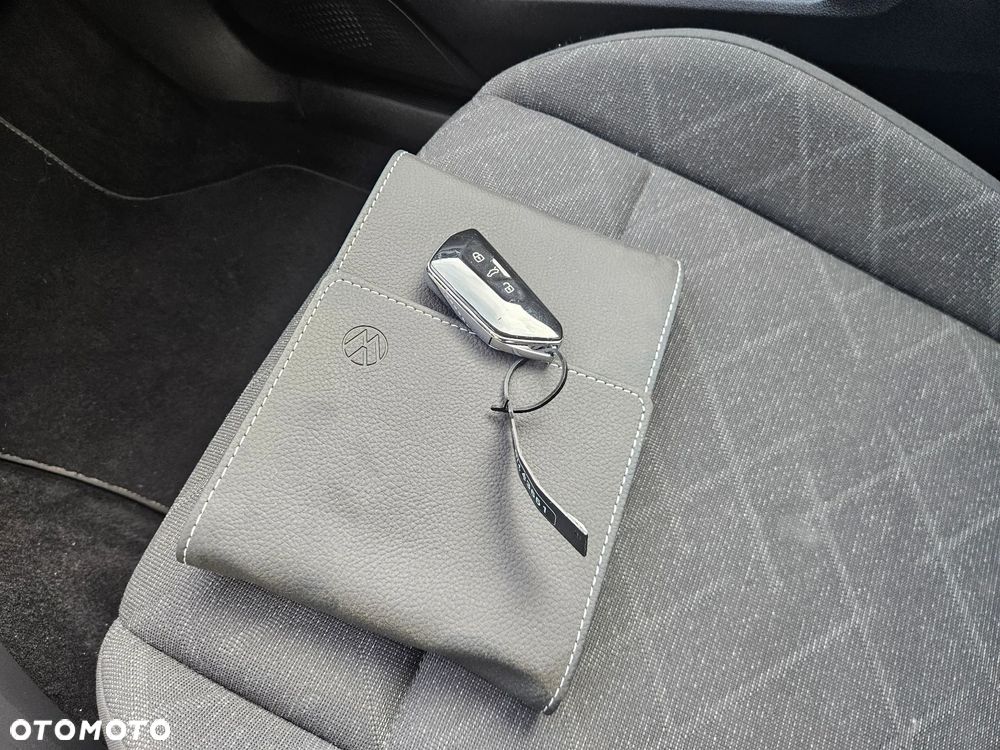 Volkswagen Golf 1.0 eTSI OPF DSG Active - 9