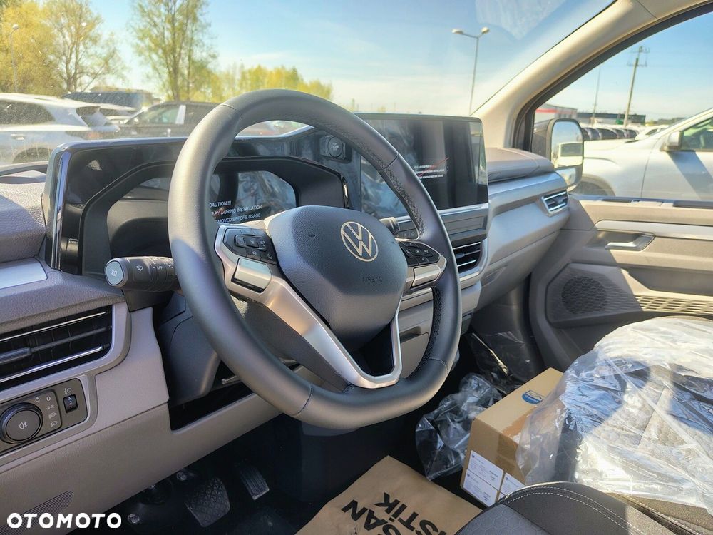 Volkswagen Nowa Caravelle Caravelle silnik: 2,0 l TDI 150 KM / skrzynia biegów: 8-biegowa automatyczna rozstaw osi: 3500 mm - 8