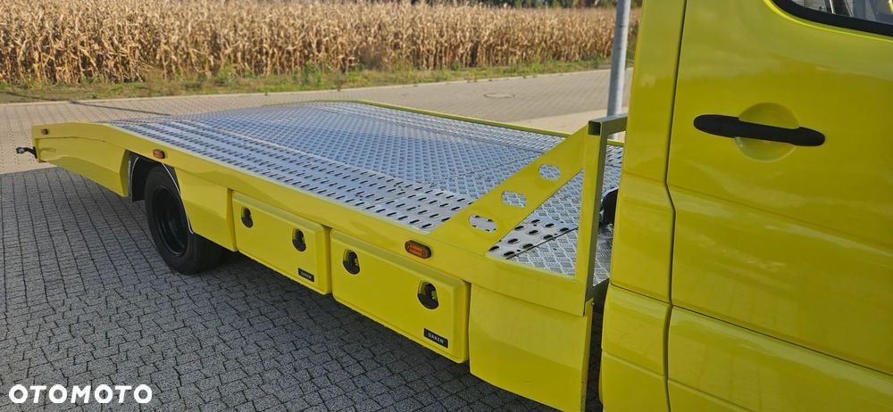 Mercedes-Benz Sprinter - 5