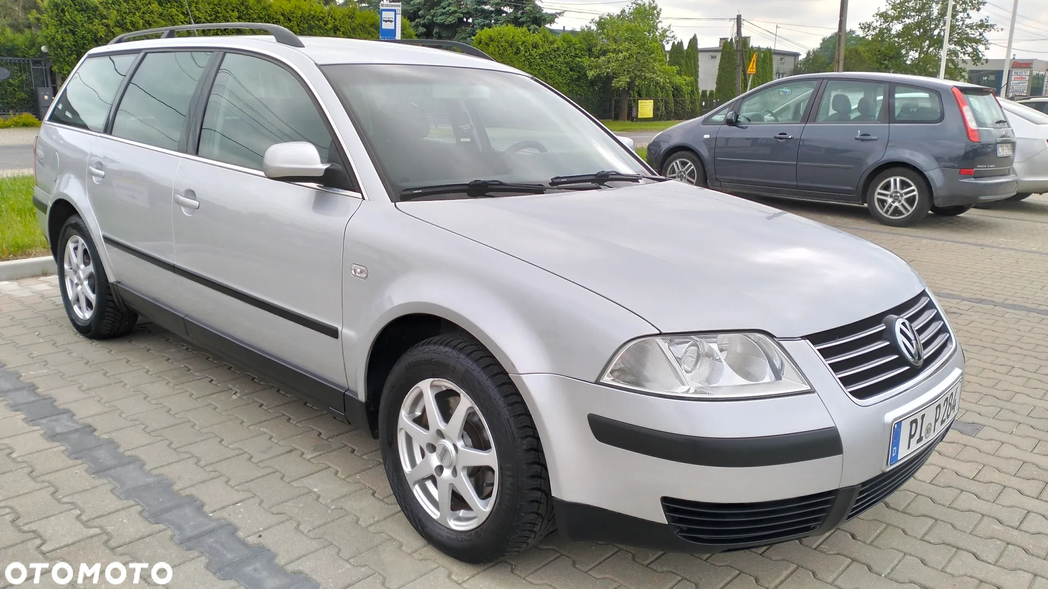 Volkswagen Passat - 2