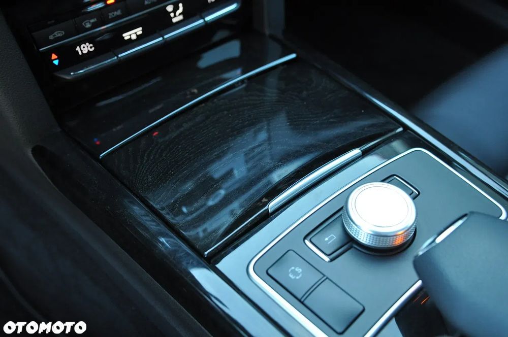 Mercedes-Benz Klasa E 250 CGI BlueEff Avantgarde - 19