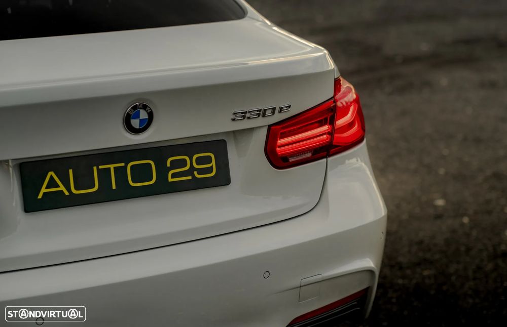 BMW 330 e iPerformance Pack M - 7