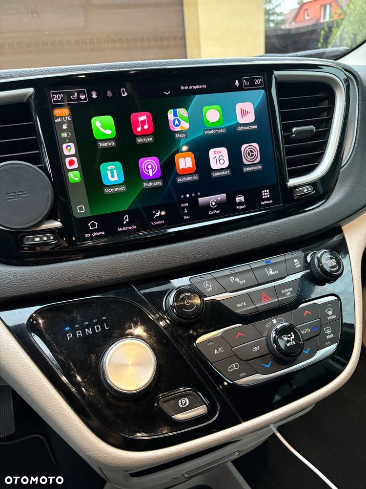 Chrysler Pacifica - 24