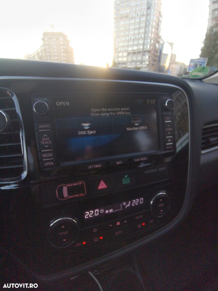 Mitsubishi Outlander 2.2 DI-D 4WD Automatik Edition+ - 9