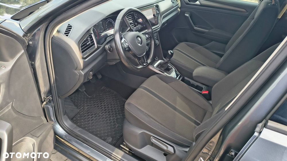 Volkswagen T-Roc - 10
