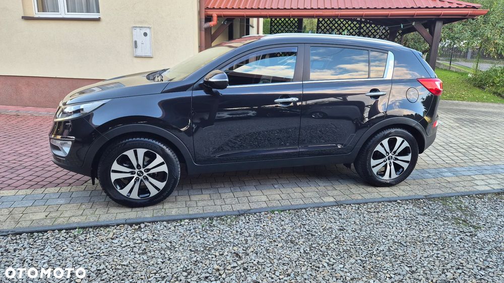 Kia Sportage 1.7 CRDI 2WD ISG Dream-Team Edition - 8