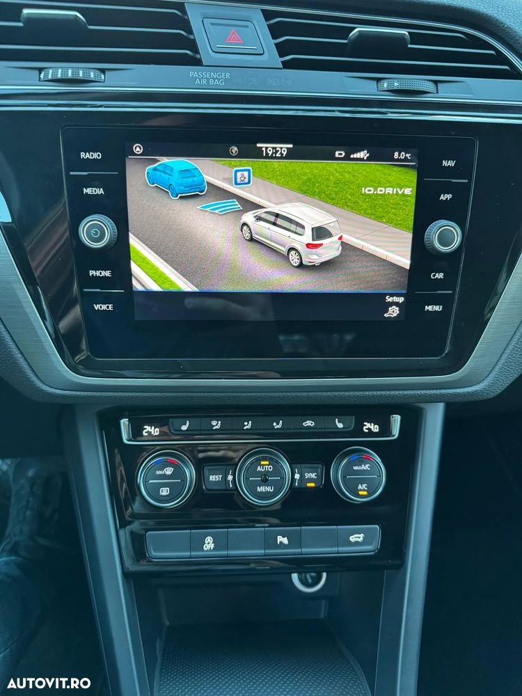 Volkswagen Touran 1.5 TSI DSG Comfortline - 12