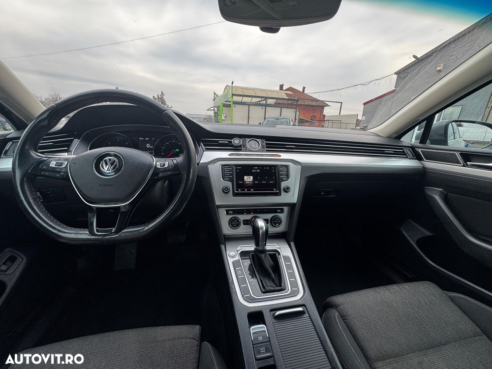 Volkswagen Passat 1.6 TDI (BlueMotion Technology) DSG Comfortline - 9