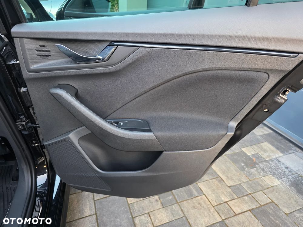 Skoda Kamiq 1.0 TSI Selection DSG - 36