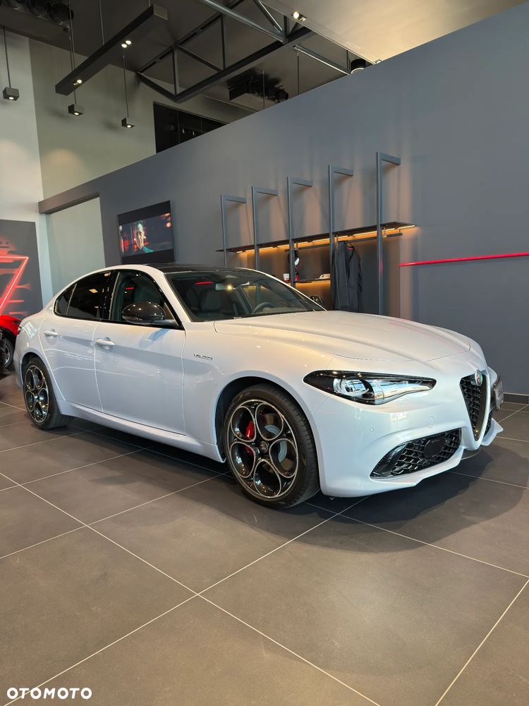 Alfa Romeo Giulia 2.2 D Turbo Veloce Q4 - 4