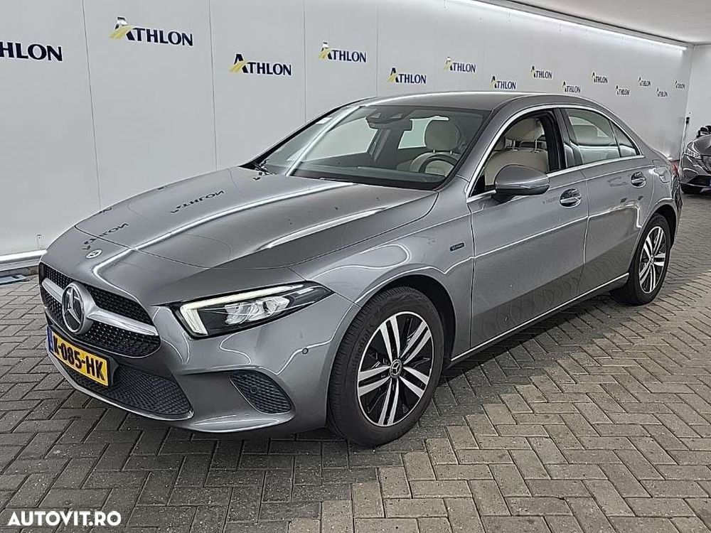 Mercedes-Benz A 250 e 8G-DCT Style - 1