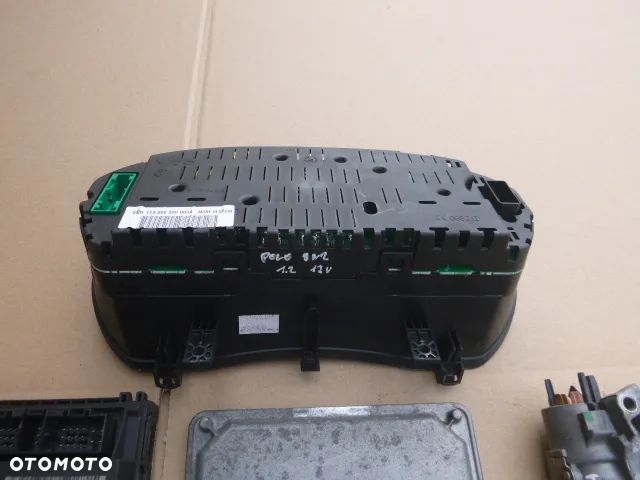 ZESTAW STARTOWY STACYJKA KOMPUTER IMMOBILIZER LICZNIK VOLKSWAGEN POLO 9N LIFT 1.2 05- - 36