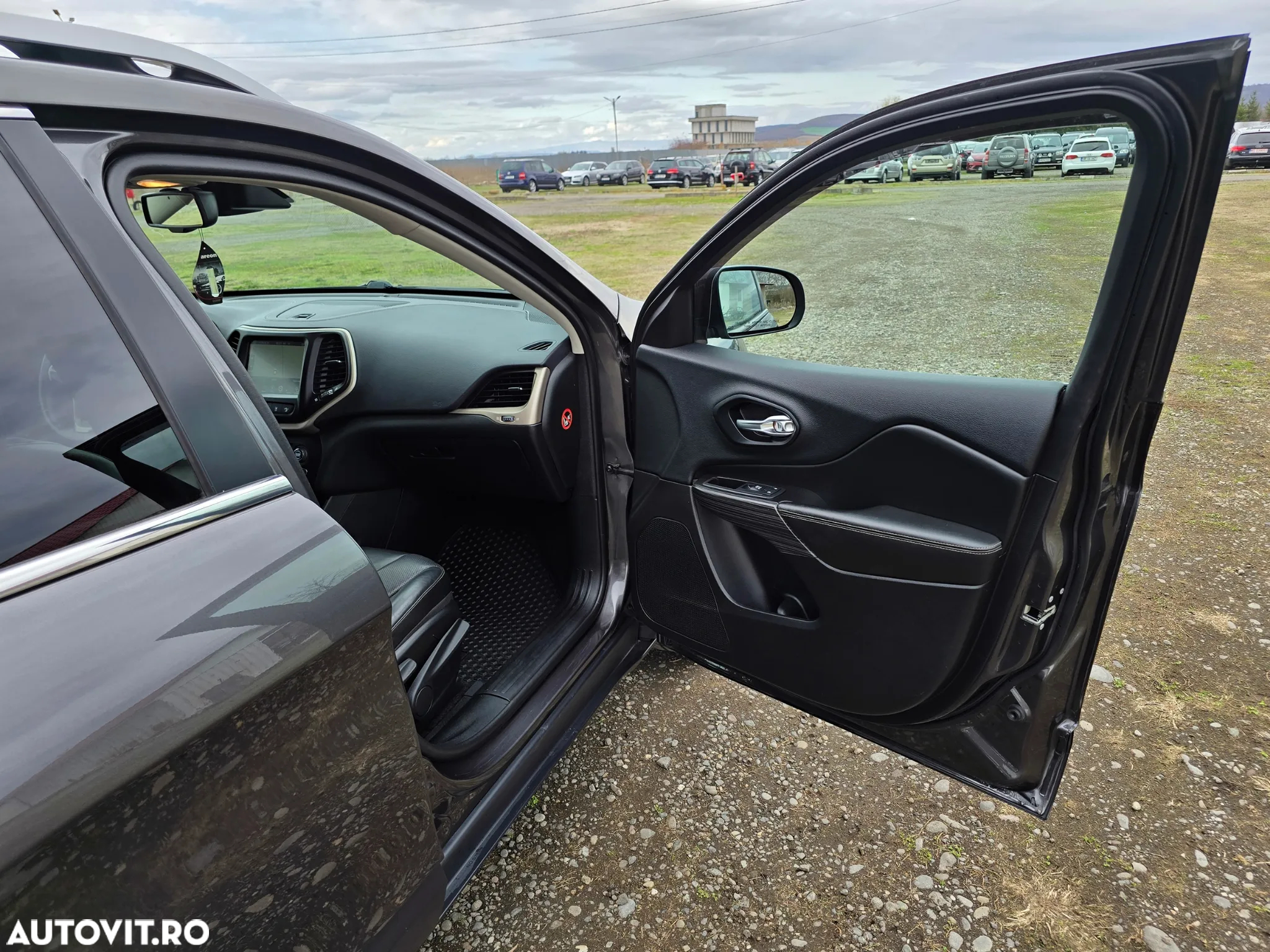 Jeep Cherokee 2.0 Mjet 4x4 AT Limited - 34