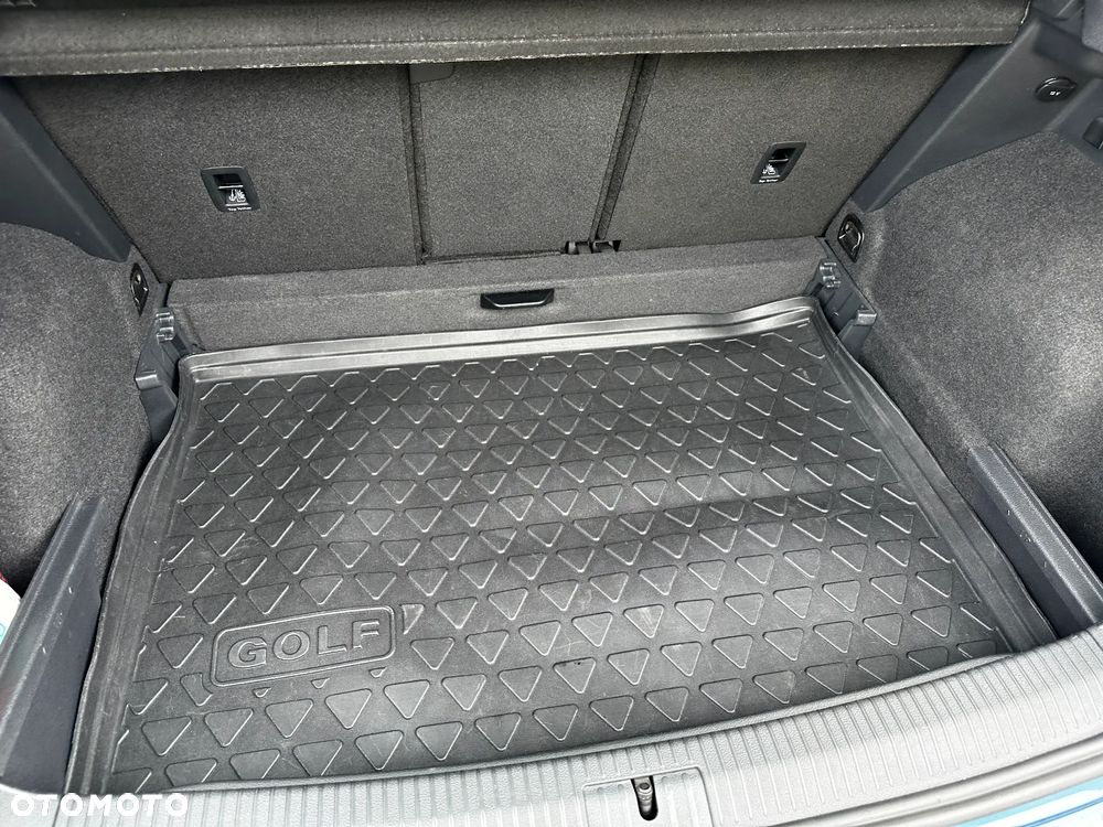 Volkswagen Golf Sportsvan - 28