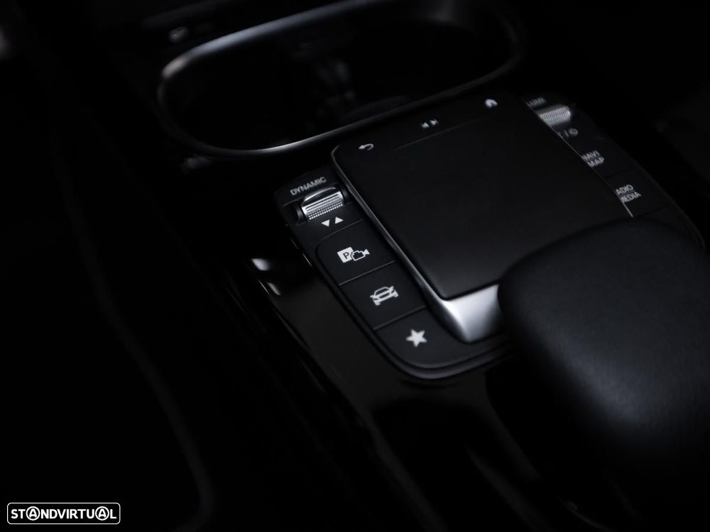 Mercedes-Benz CLA 250 e Shooting Brake AMG Line - 24