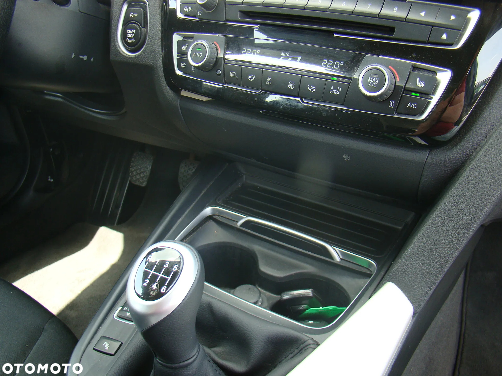 BMW Seria 3 318d Touring Advantage - 38