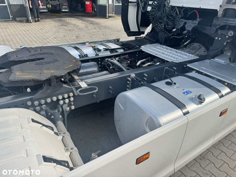 Scania S500 A4X2NA Standard Nowe opony tył - 11