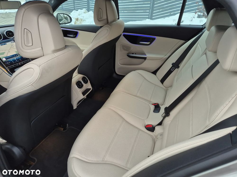 Mercedes-Benz Klasa C 200 d 9G-TRONIC - 15