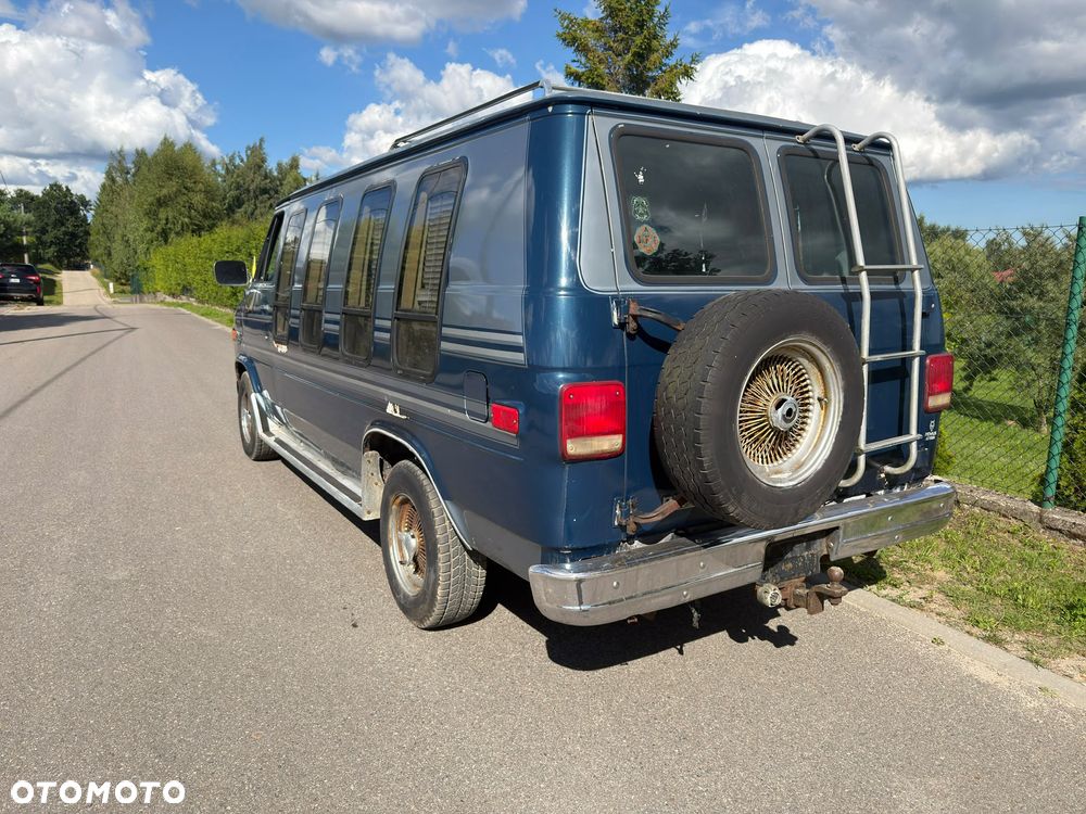 Chevrolet C-20 - 4