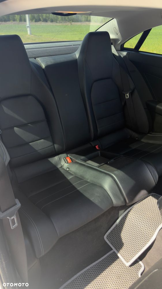 Mercedes-Benz Klasa E 350 CDI BlueEff - 17