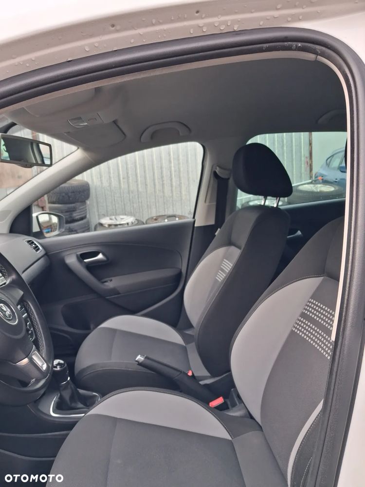 Volkswagen Polo - 11