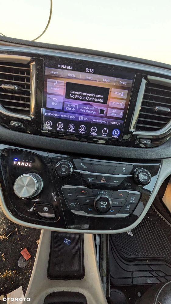 Chrysler Pacifica - 10