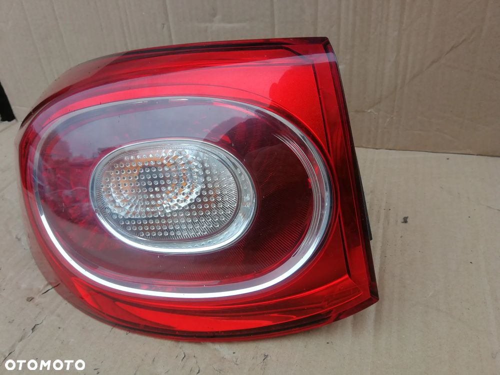 Tiguan lampa tył lewa w błotnik 5N0 - 2