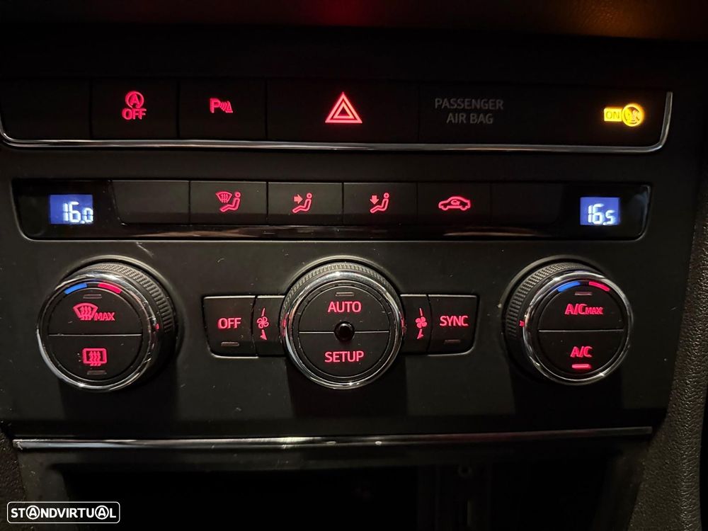 SEAT Leon ST 1.6 TDI Reference Ecomotive - 19