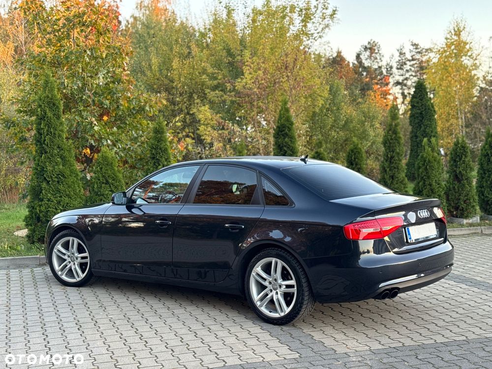 Audi A4 2012 photo 5