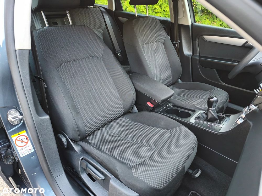 Volkswagen Passat - 18
