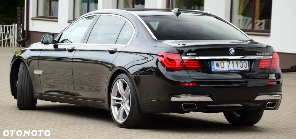 BMW Seria 7 750Ld xDrive - 16