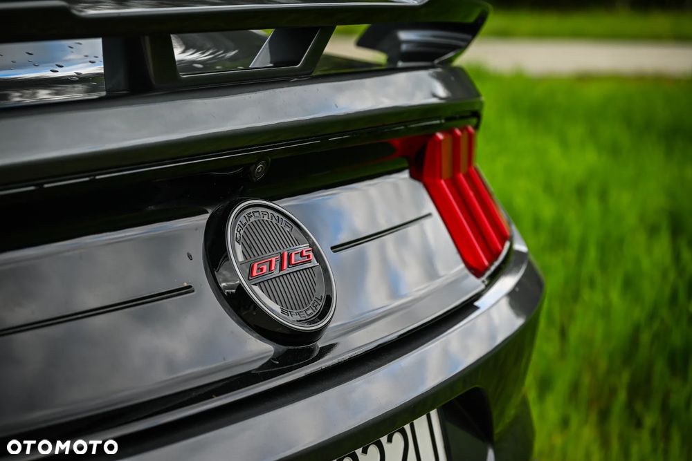 Ford Mustang - 11