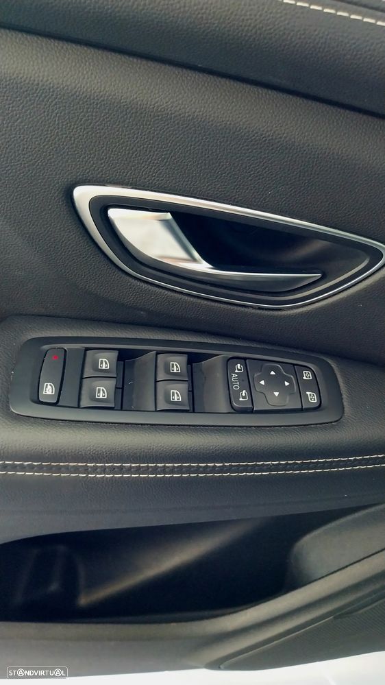 Renault Scénic ENERGY TCe 130 INTENS - 13