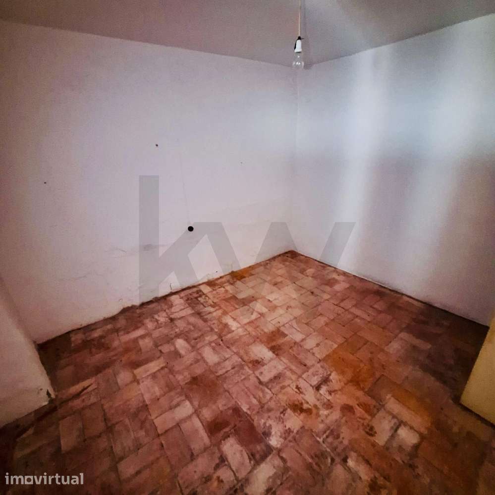 Casa Térrea com Quintal no Centro de Borba | T1+1 - Grande imagem: 4/11