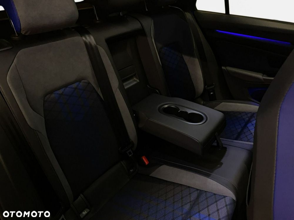 Volkswagen Golf Variant - 18