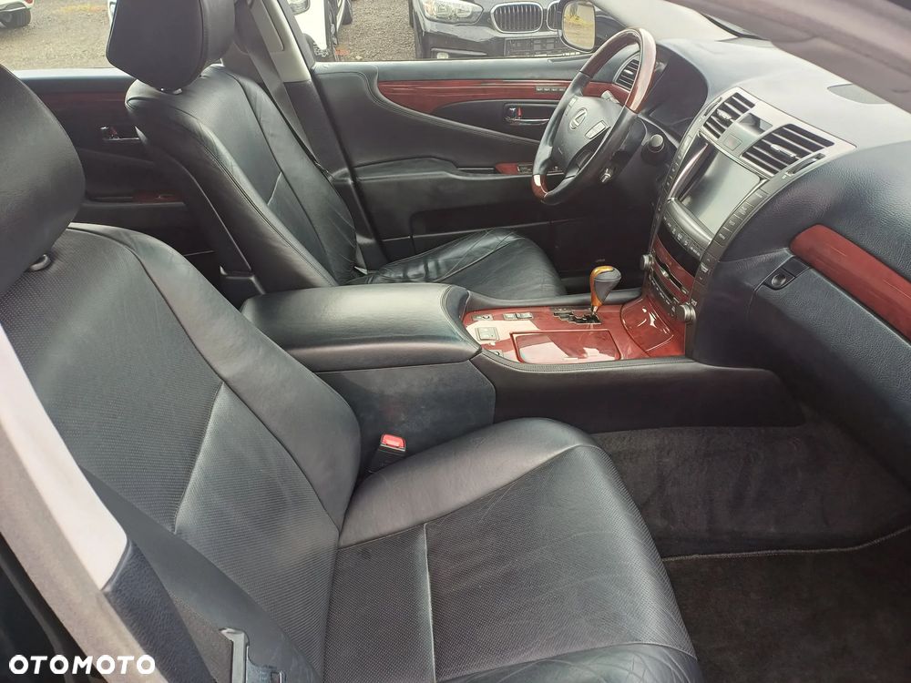 Lexus LS 460 Prestige - 10