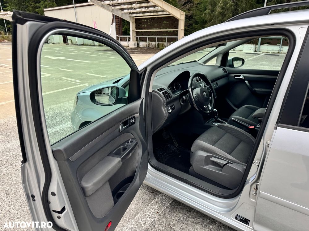 Volkswagen Touran 2.0 TDI DSG Highline - 13