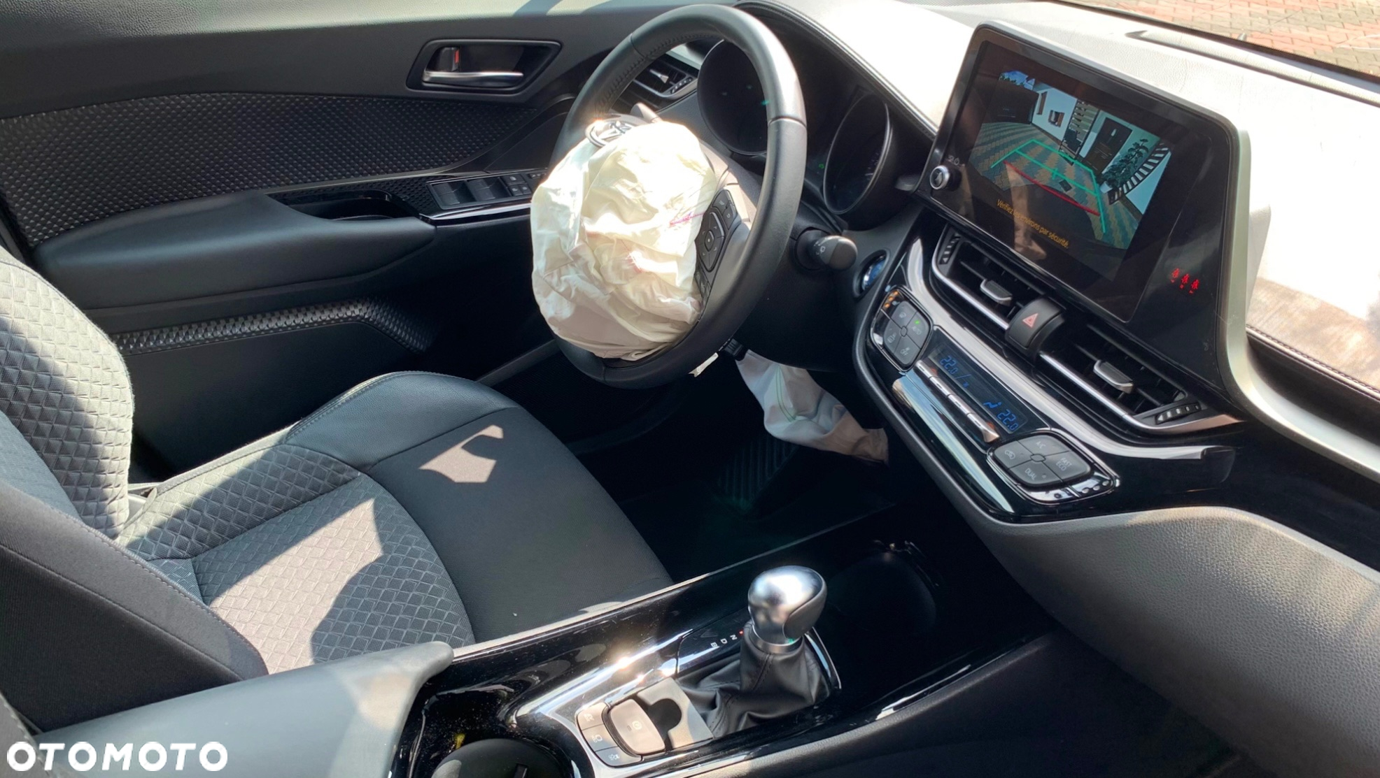 Toyota C-HR 1.8 Hybrid GPF Executive - 24