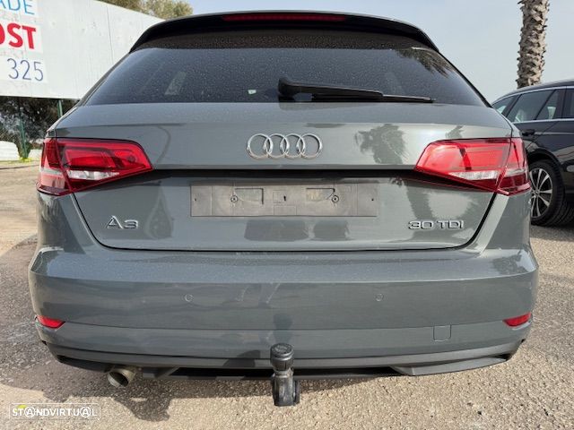 Audi A3 1.6 TDI S tronic design - 5
