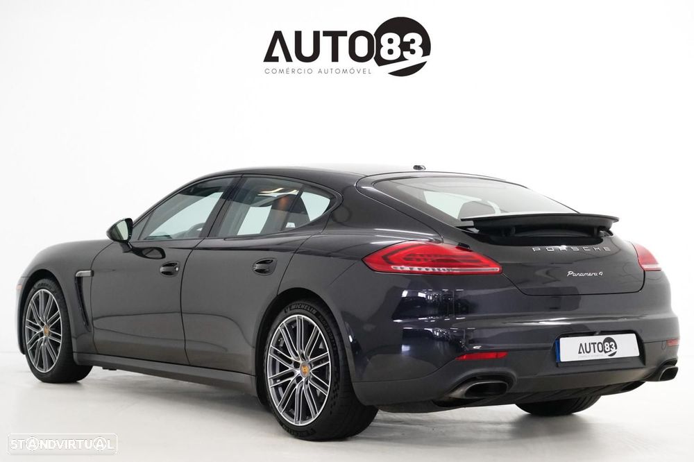 Porsche Panamera 4 PDK - 3