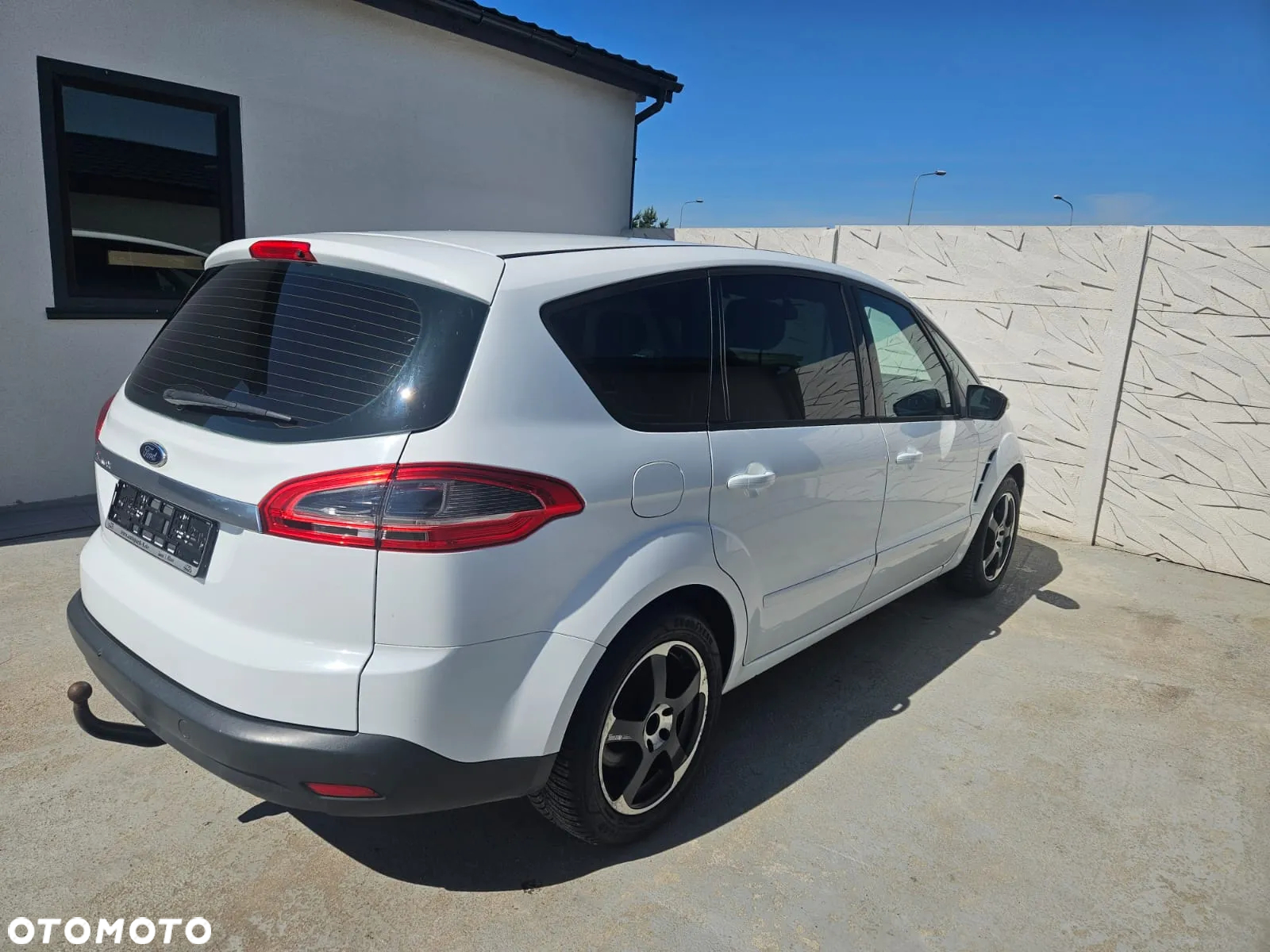 Ford S-Max - 16