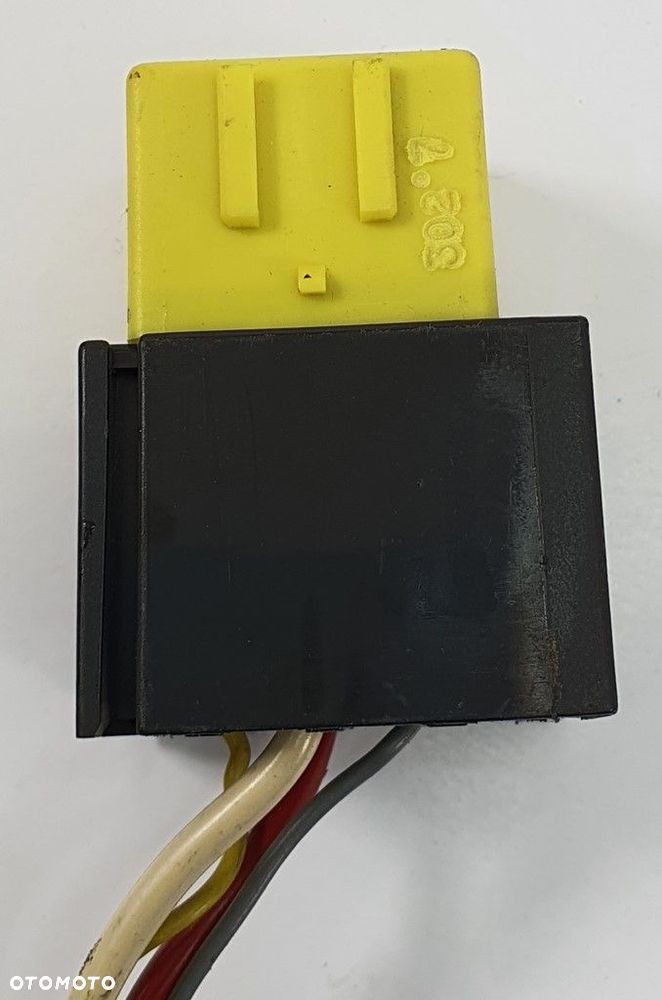 PRZEKAŹNIK DACIA LOGAN MCV I 8200253921 - 1