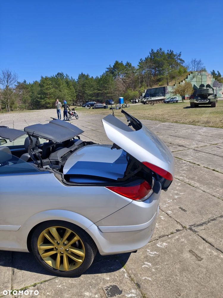 Opel Astra - 32
