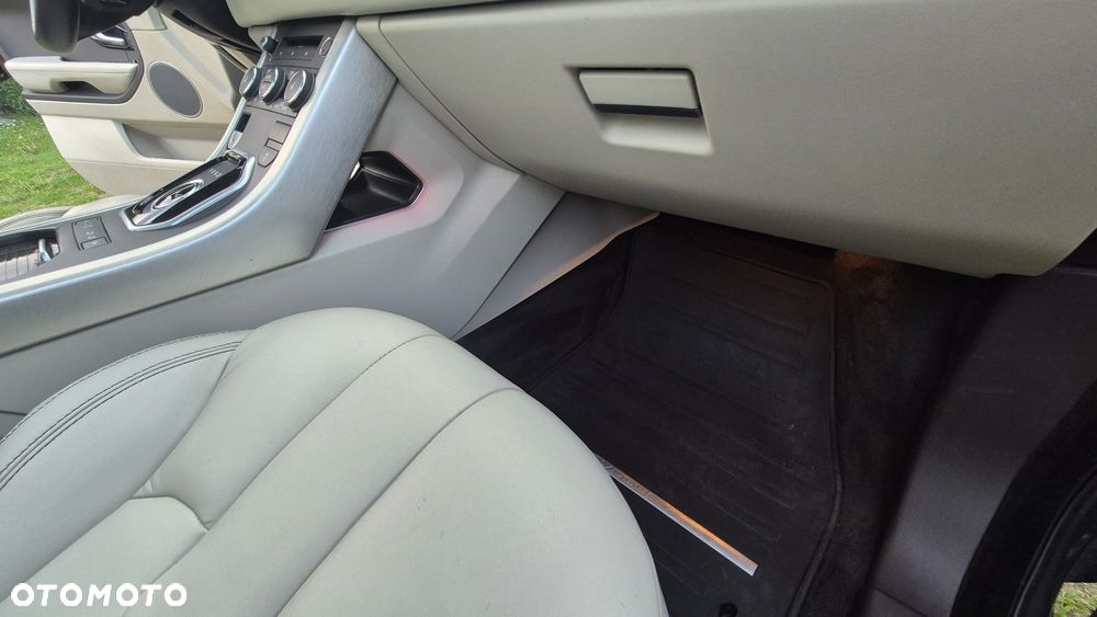 Land Rover Range Rover Evoque 2.0Si4 Prestige - 29