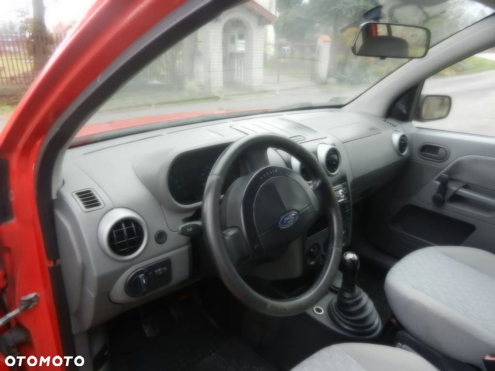 Ford Fusion 1.4 Ambiente - 11