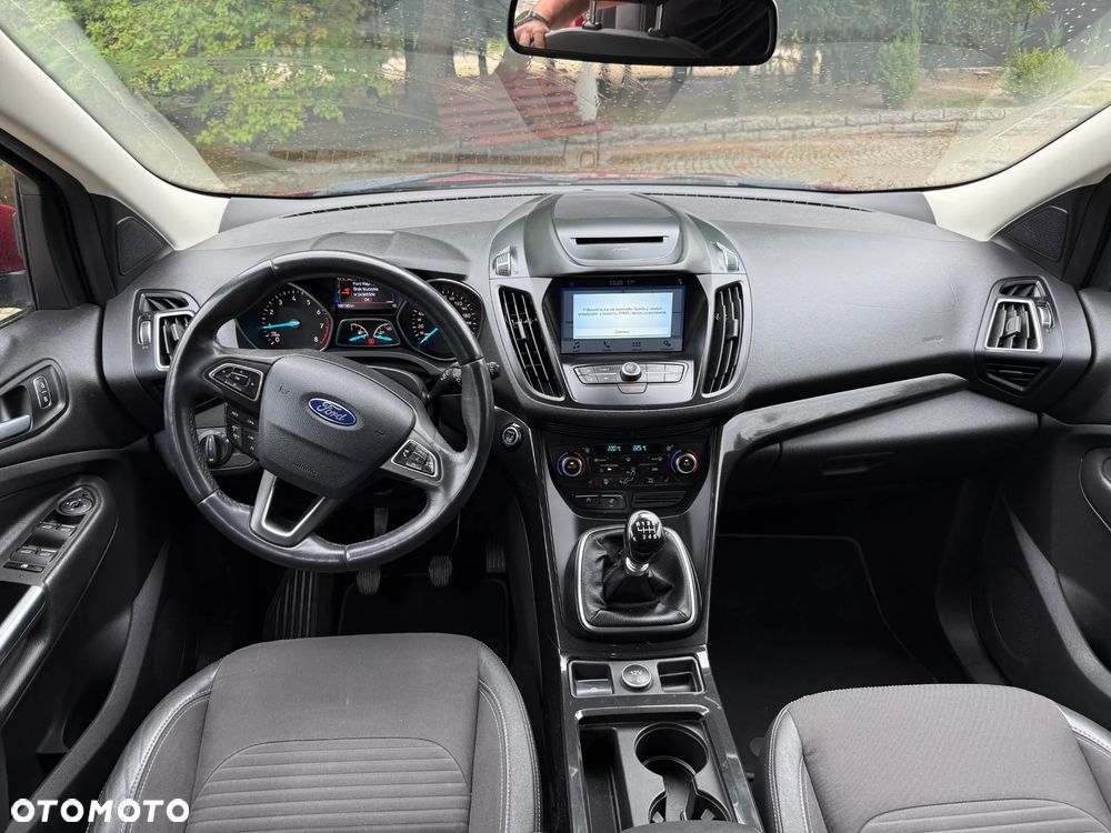 Ford Kuga - 10