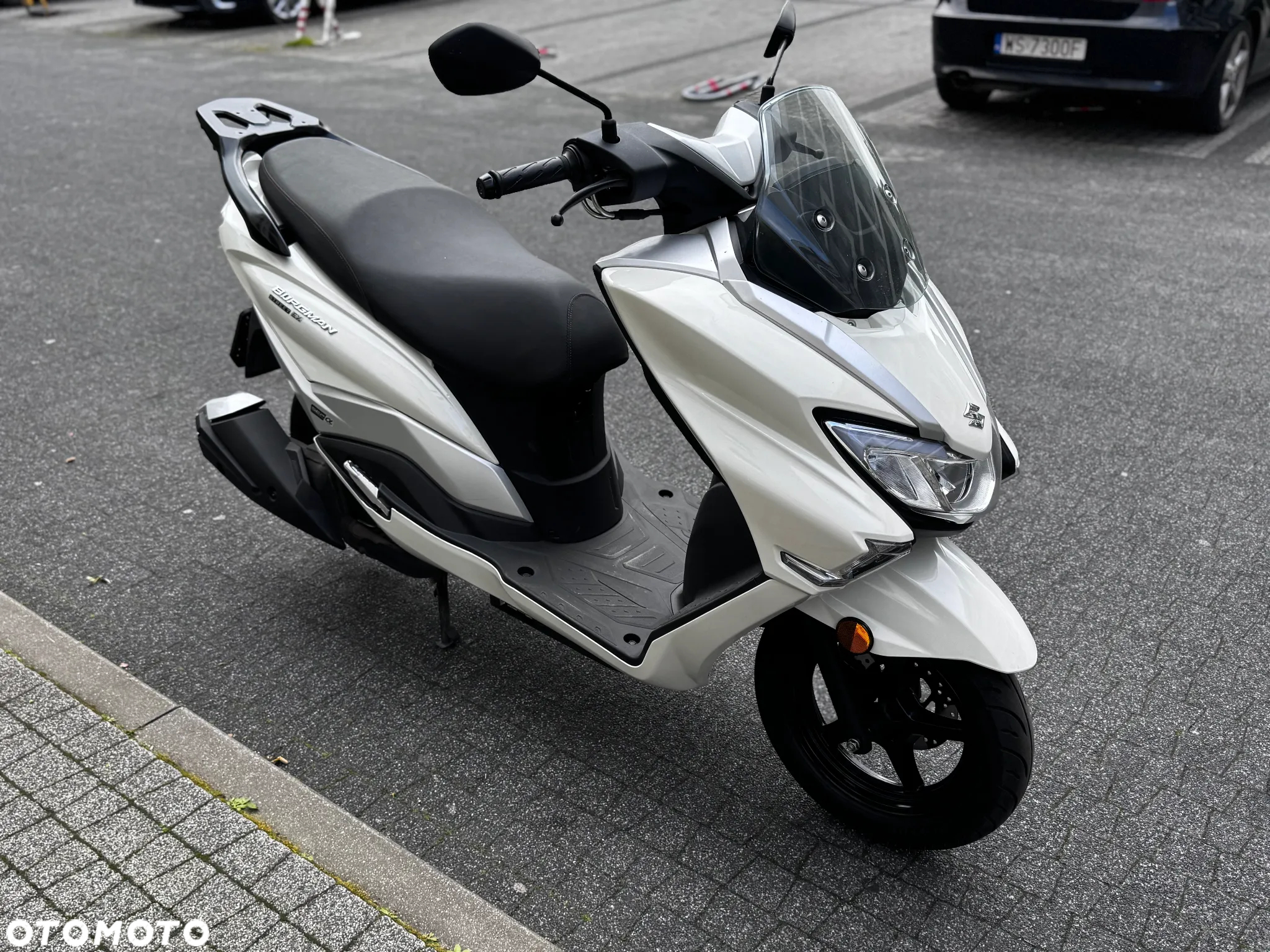 Suzuki Burgman - 4
