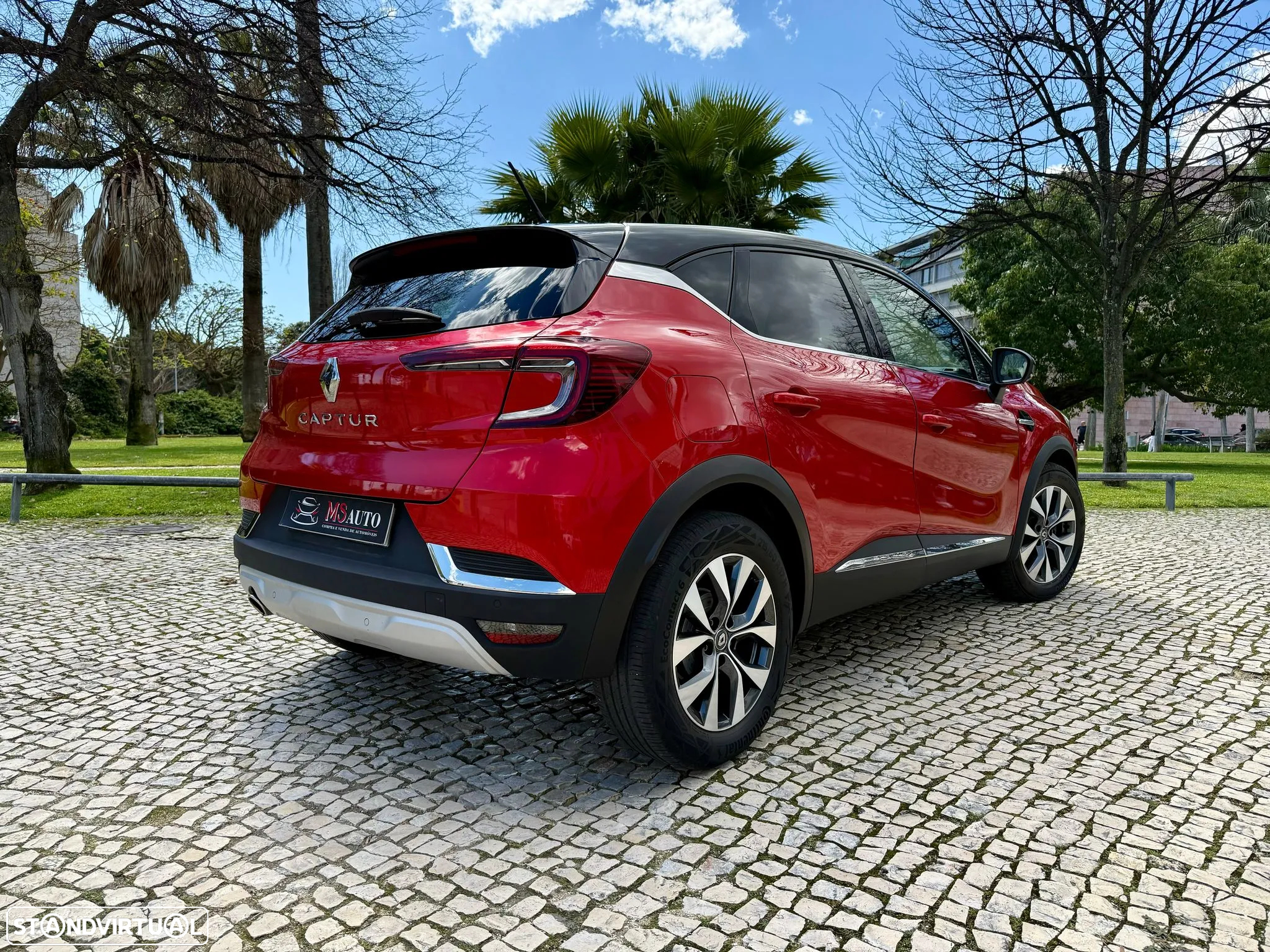 Renault Captur 1.0 TCe Exclusive - 4