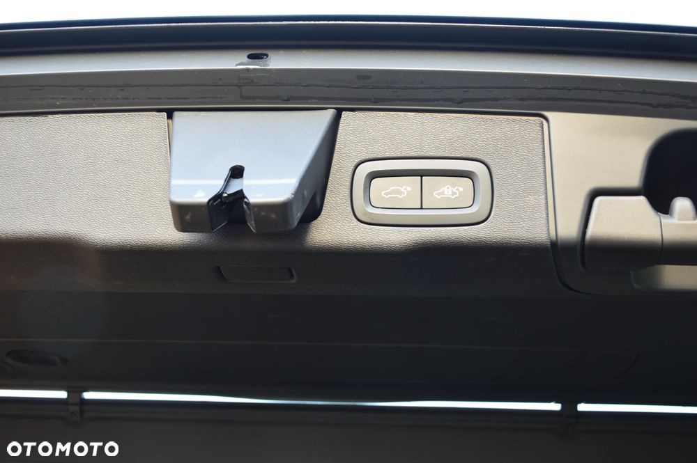 Volvo XC 60 B5 B Geartronic Momentum Pro - 11