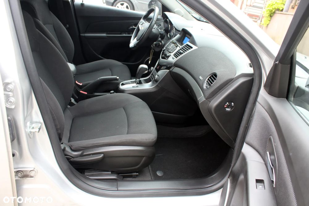 Chevrolet Cruze 1.8 LT+ - 15